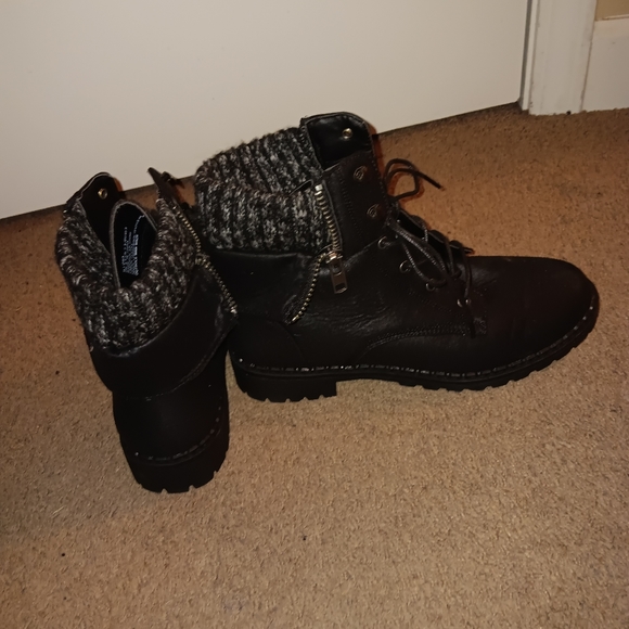 Boots - Picture 2 of 2